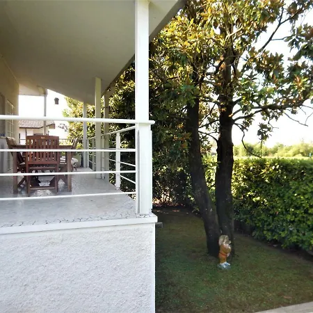 White House * Lazise