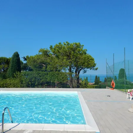 White House Lazise